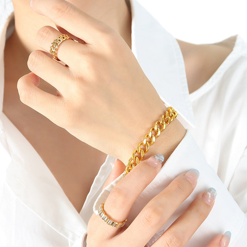 Classic Chunky Gold Chain Bracelet